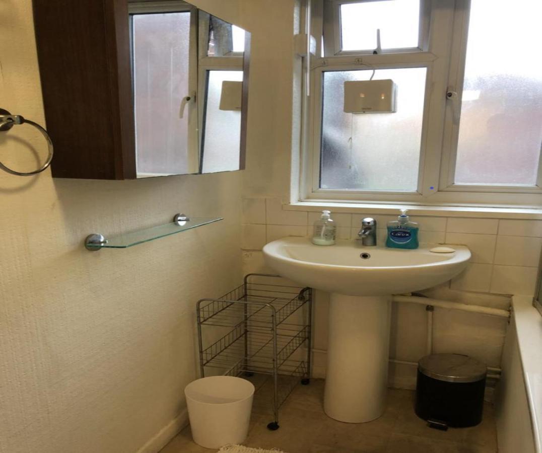 Lovely One-Bed Apartment To Rent In Londres Extérieur photo